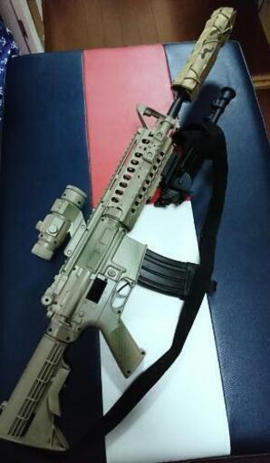 M4電動ガン 18禁バッテリー、充電器付き新品未使用オリジナルブラスト塗装