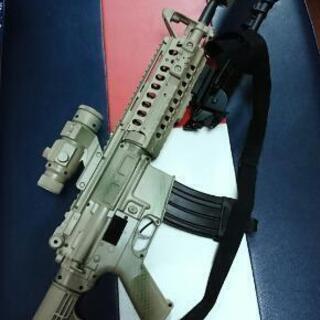 M4電動ガン 18禁バッテリー、充電器付き新品未使用オリジナルブラスト塗装 M4電動ガン 18禁バッテリー、充電器付き新品未使用オリジナルブラスト塗装