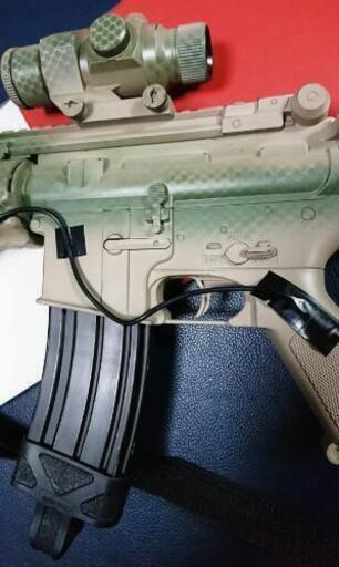 M4電動ガン 18禁バッテリー、充電器付き新品未使用オリジナルブラスト塗装
