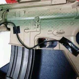 M4電動ガン 18禁バッテリー、充電器付き新品未使用オリジナルブラスト塗装