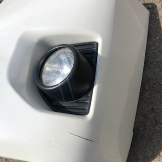 トヨタ ハイエース 200 4型 フロントバンパー メッキグリル パールホワイト 標準