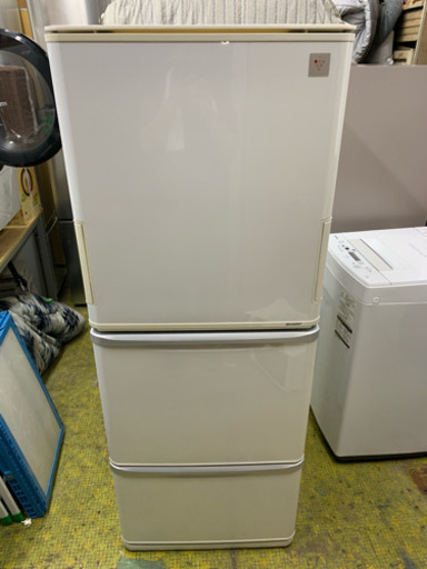 冷蔵庫 SHARP 3ドア ファミリー 家族用 314L SJ-PW31Y-W 2013年 プラズマクラスタ 製氷可 シャープ  川崎