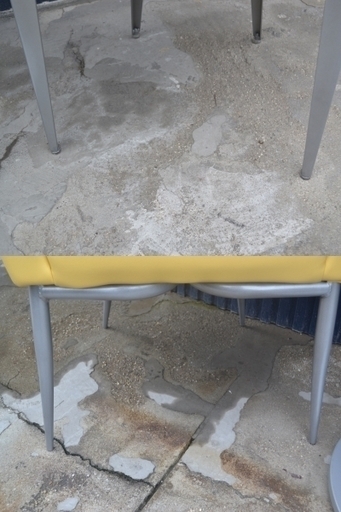 R◎丸形ガラステーブル/おしゃれな黄色チェア2脚 計3点セット