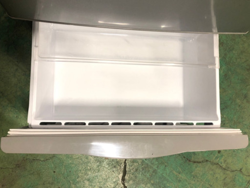 上に電子レンジを置いて使える3ドア冷蔵庫！ SANYO 255L ☆近隣