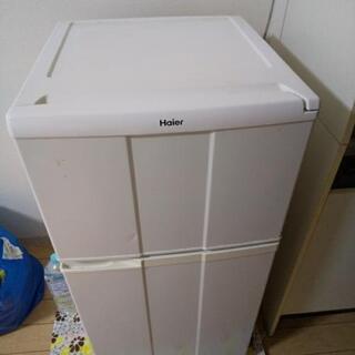 2011年製　ハイアール冷蔵庫　98リットル
