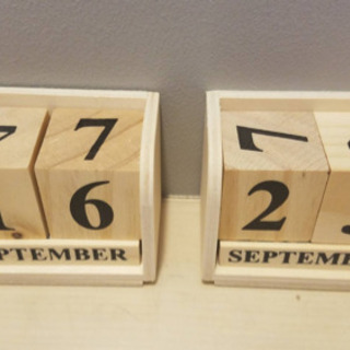 木製カレンダー 二個セット