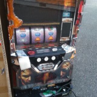 京都市内配達無料❗)バイオハザード5スロット実機❗