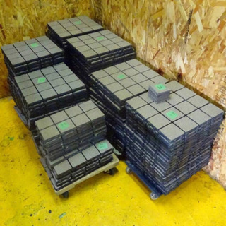 （4056-0）現状品　ジョイントタイル  杉浦 ベランダタイル  サイズ約400×400　陶器製　割れも有り 大阪 4056-0）現状品 ジョイントタイル 杉浦 ベランダタイル サイズ約400