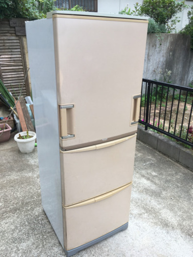 冷蔵庫 Sj-wa35j シャープ どっちもドア 2005年製 製氷可能です。