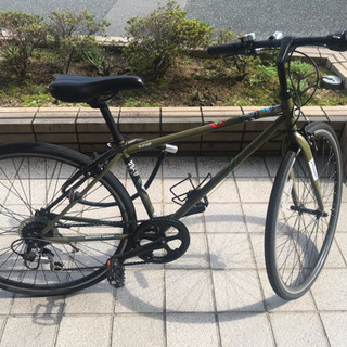 クロスバイク 『ドリンクホルダー、ライト、鍵付き』