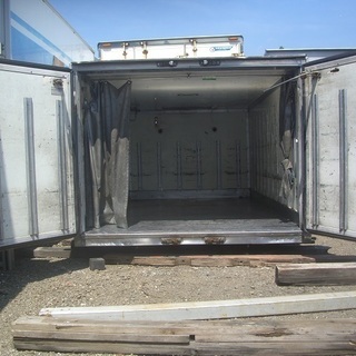 ♪千AA04♪物置♪コンテナ♪激安♪訳有♪アルミ冷蔵箱♪ ♪千AA04♪物置♪コンテナ♪激安♪訳有♪アルミ冷蔵箱