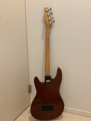 Godin ゴダン フレットレスベース