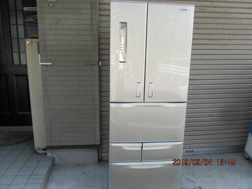 1276★東芝冷蔵庫、548L、大型です、ドアーが自動で開く