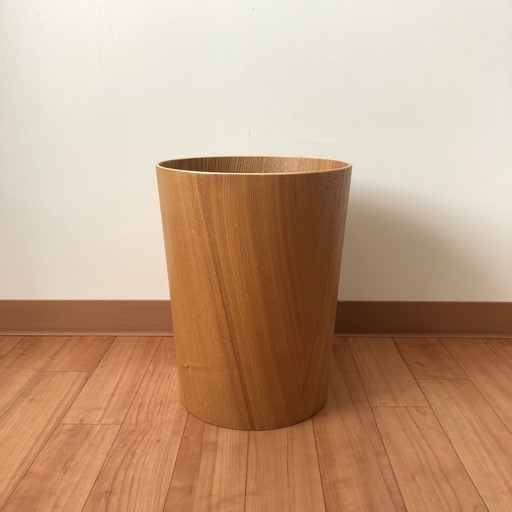 お譲り決定 木目がきれいなごみ箱 ダストボックス ニトリ セキソウマルガタna 9l ウッド 木製 ナチュラルインテリア Swifty 国頭のインテリア雑貨 小物 ごみ箱 の中古あげます 譲ります ジモティーで不用品の処分