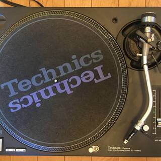 DJセット（DJミキサー：Pioneer DJM-800 × 1台、ターンテーブル：Technics SL-1200 MK5 × 2台、Ortofon Concorde Twin Qbert ×2個 ）