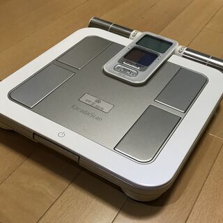 【受付停止中】OMRON 体重体組成計 カラダスキャン HBF-362