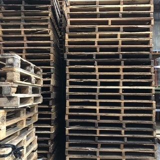 無料！　木製パレット　1600×1400　大型パレット　多数引き...
