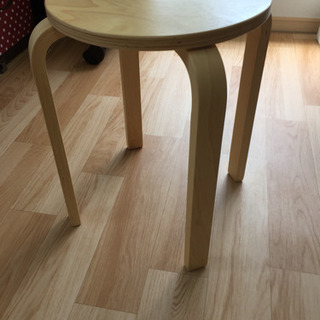 IKEA 木製丸椅子
