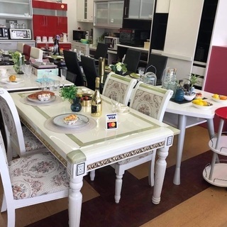 大理石テーブルを入荷致しました！