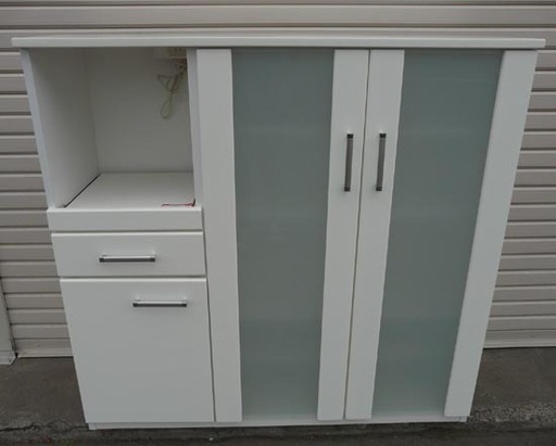 19Y0259 D ニトリ 食器棚 キッチンボード キッチンカウンター レンジボード 白　中古