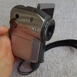 パナ3CCDビデオカメラSDR-200