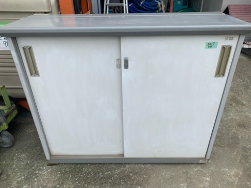 ☆中古品 イナバの物置 鍵付き サイズ:横1340x奥46x高115mm☆