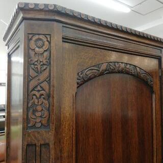 612　イギリスアンティーク クローゼット