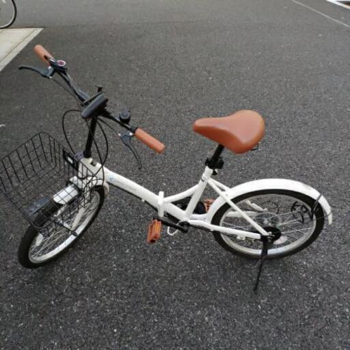 カゴ付き折りたたみ自転車