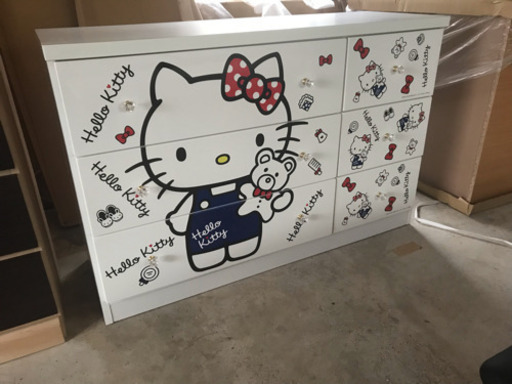 ★【新品アウトレット】HELLO KITTYローチェスト★