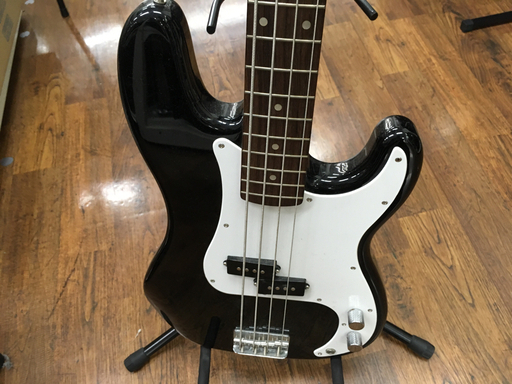 Squier エレキベース