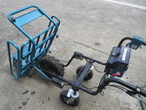 ♪♪ 半額！ デモ機 極上！ マキタ充電式運搬車 CU180DZ