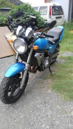 バリオス 250cc四発エンジン