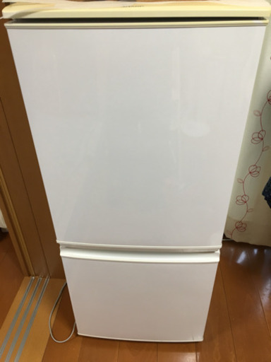 2015年製 シャープノンフロン冷凍冷蔵庫(137L)