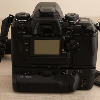 MINOLTA ミノルタ α-7 α7 + VC-7 バッテリーグリップ 名機  MINOLTA AF 24mm F2.8 アングルファインダー VN (9UP807YGGw)