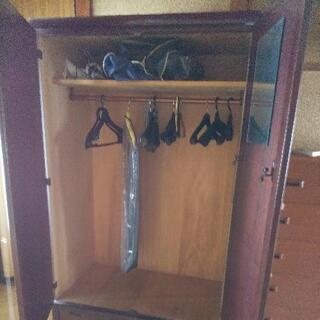 スーツタンス入れその他も長さ180❌横100色茶少し傷あり