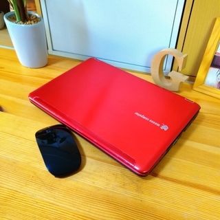 corei5メモリ8Gで超高性能☆ 可愛いカーマインレッド♪ 11.6インチの 