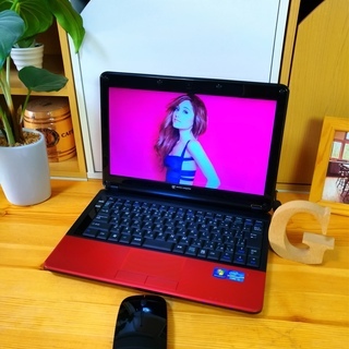 corei5メモリ8Gで超高性能☆ 可愛いカーマインレッド♪ 11.6インチの 