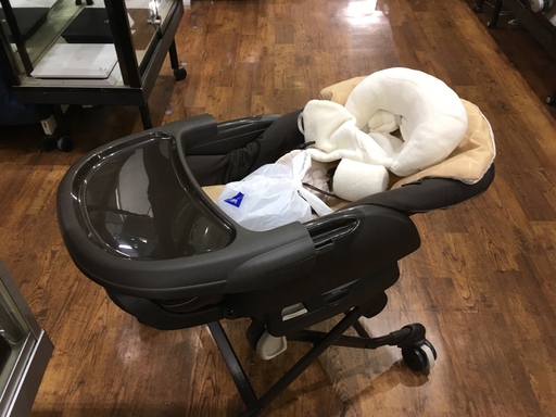 コンビ ネムリラ AUTO SWING BED