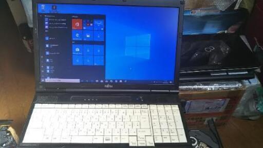 【使い易い】富士通ビジネスノート Core i3 A572