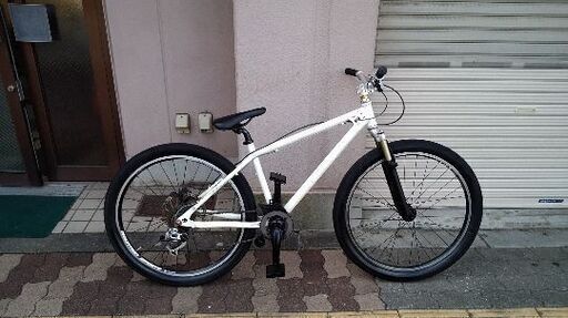 HARO BIKES[ハローバイクス]26吋MTB Fサス/9speed/ホワイト
