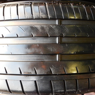 235/45Ｒ18　中古タイヤ　4本セット　ファルケンアゼニス　希少サイズ♪
