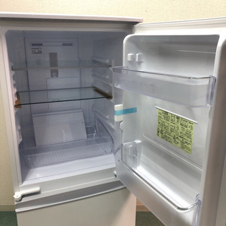 配達無料地域あり＊極美品＊シャープ 2019年製 137L＊人気のつけかえどっちも扉＊