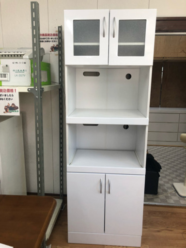 【リサイクルサービス八光　田上店　配達・設置OK】ホワイト　キッチンボード付食器棚