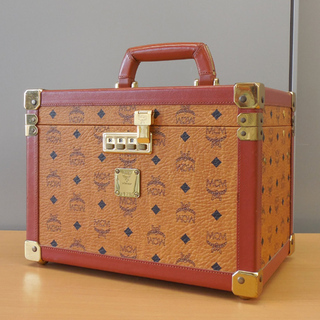 ▷バニティボックス MCM モノグラム柄 32×23.5cm ブラウン 