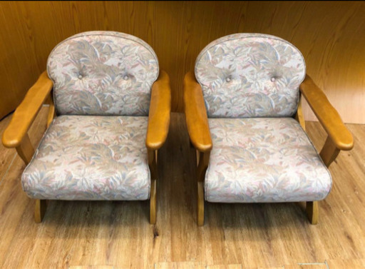 綺麗 カリモク家具 karimoku ボタニカル柄椅子 アームチェア 肘付椅子 二脚セット木製 お洒落チェア（597）AKARI