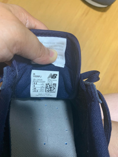 NB レディーススニーカー