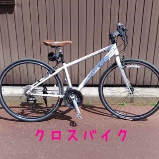M Trek 女性用クロスバイク 15 38 高性能 使用わずかな美品 室内保管 鍵付き サイクリングに是非 クリタク堂 見附のロードバイク の中古あげます 譲ります ジモティーで不用品の処分