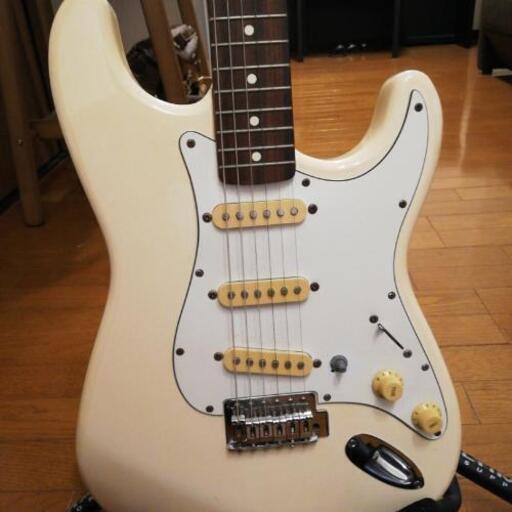 Fender JAPAN ストラトキャスター(ソフトケース付属)