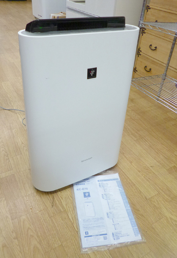 SHARP 加湿空気清浄機 KC-E70-W プラズマクラスター搭載 加湿17畳/空気清浄31畳 ホワイト シャープ 加湿器 ☆ PayPay(ペイペイ)決済可能 ☆ 札幌市 清田区 平岡