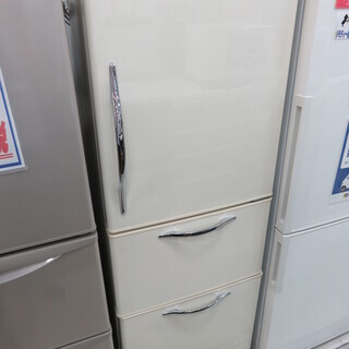 取りに来れる方限定！2011年製HITACHIの3ドア冷蔵庫です！ www 